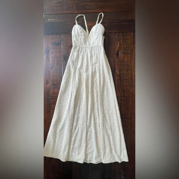 BCBG Lourie Rose Whisper Lace Maxi Dress Size 0 in Ivory - Picture 5 of 6